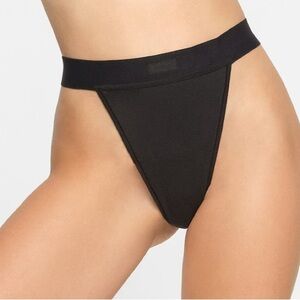 SKIMS Ribbed Thong Panty XS